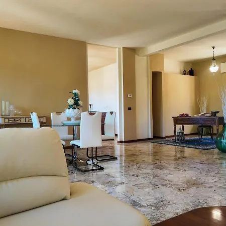 Bellissima Immersa Nelle Colline Lucchesi Ferienhaus *