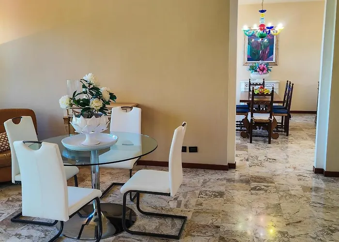 Bellissima Immersa Nelle Colline Lucchesi * 루카