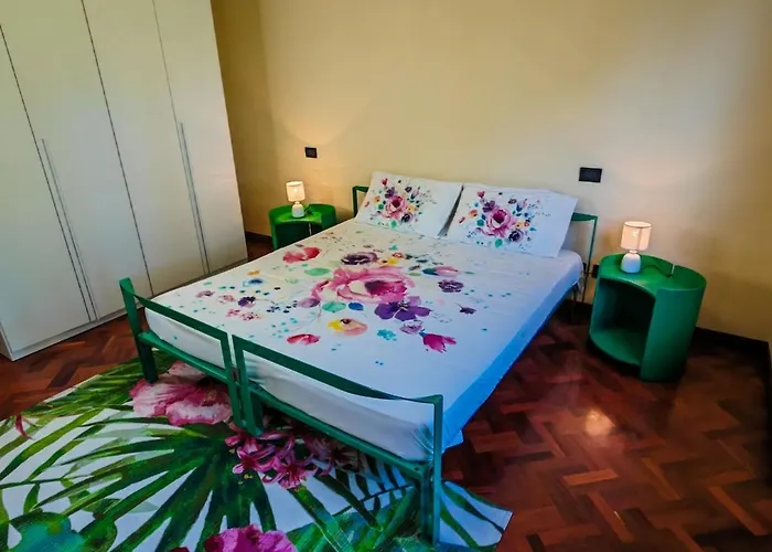 펜션 Bellissima Immersa Nelle Colline Lucchesi