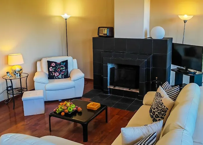 펜션 Bellissima Immersa Nelle Colline Lucchesi